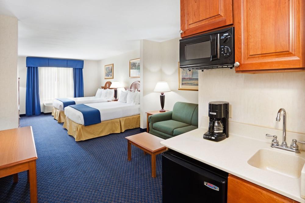 Holiday Inn Express Hotel & Suites Cherokee-Casino By Ihg Екстериор снимка