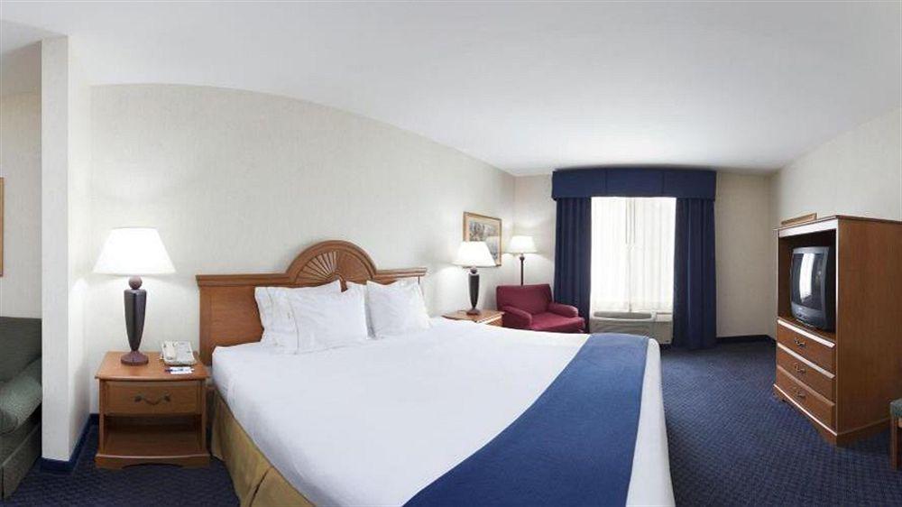 Holiday Inn Express Hotel & Suites Cherokee-Casino By Ihg Екстериор снимка