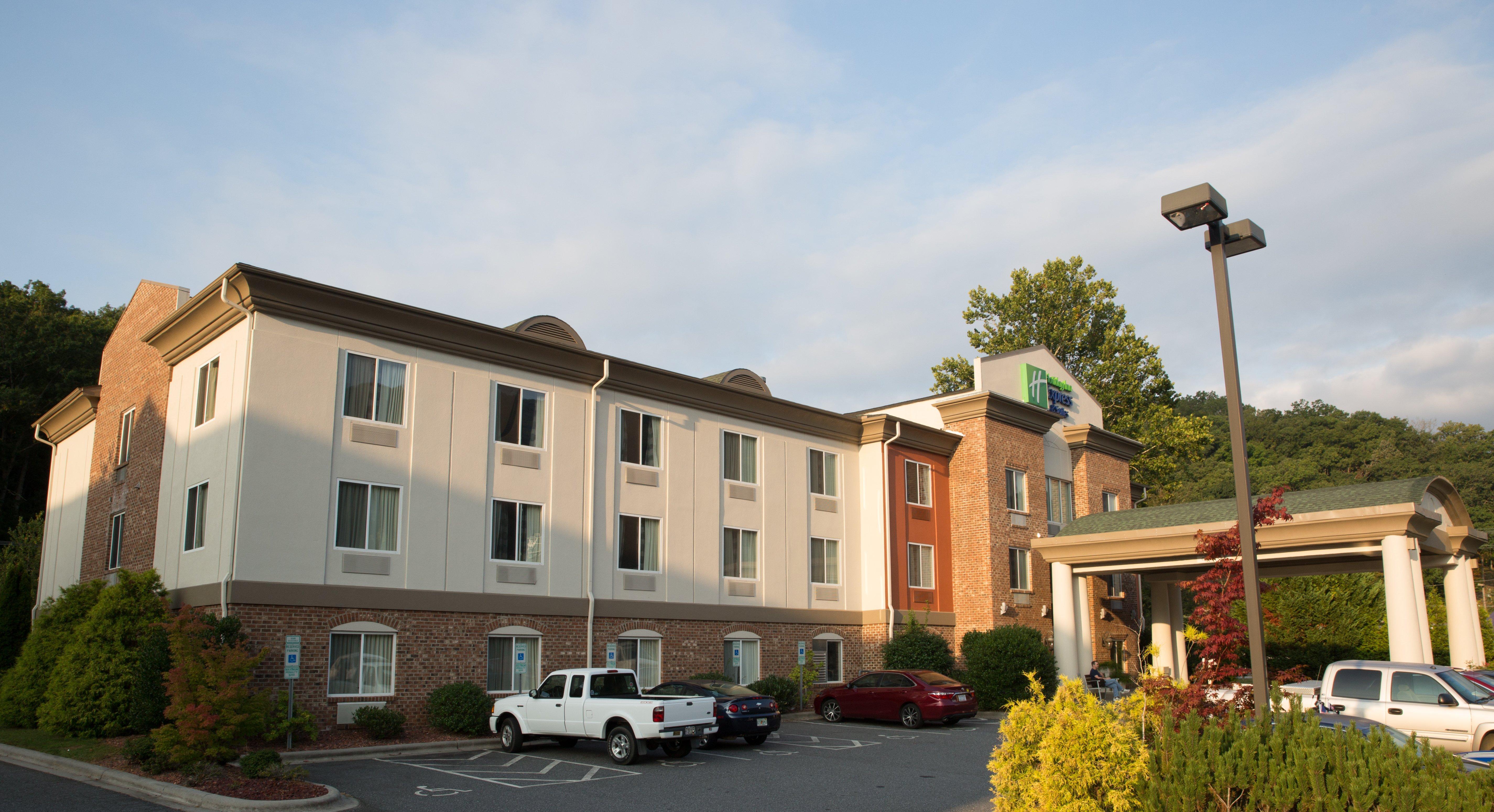 Holiday Inn Express Hotel & Suites Cherokee-Casino By Ihg Екстериор снимка
