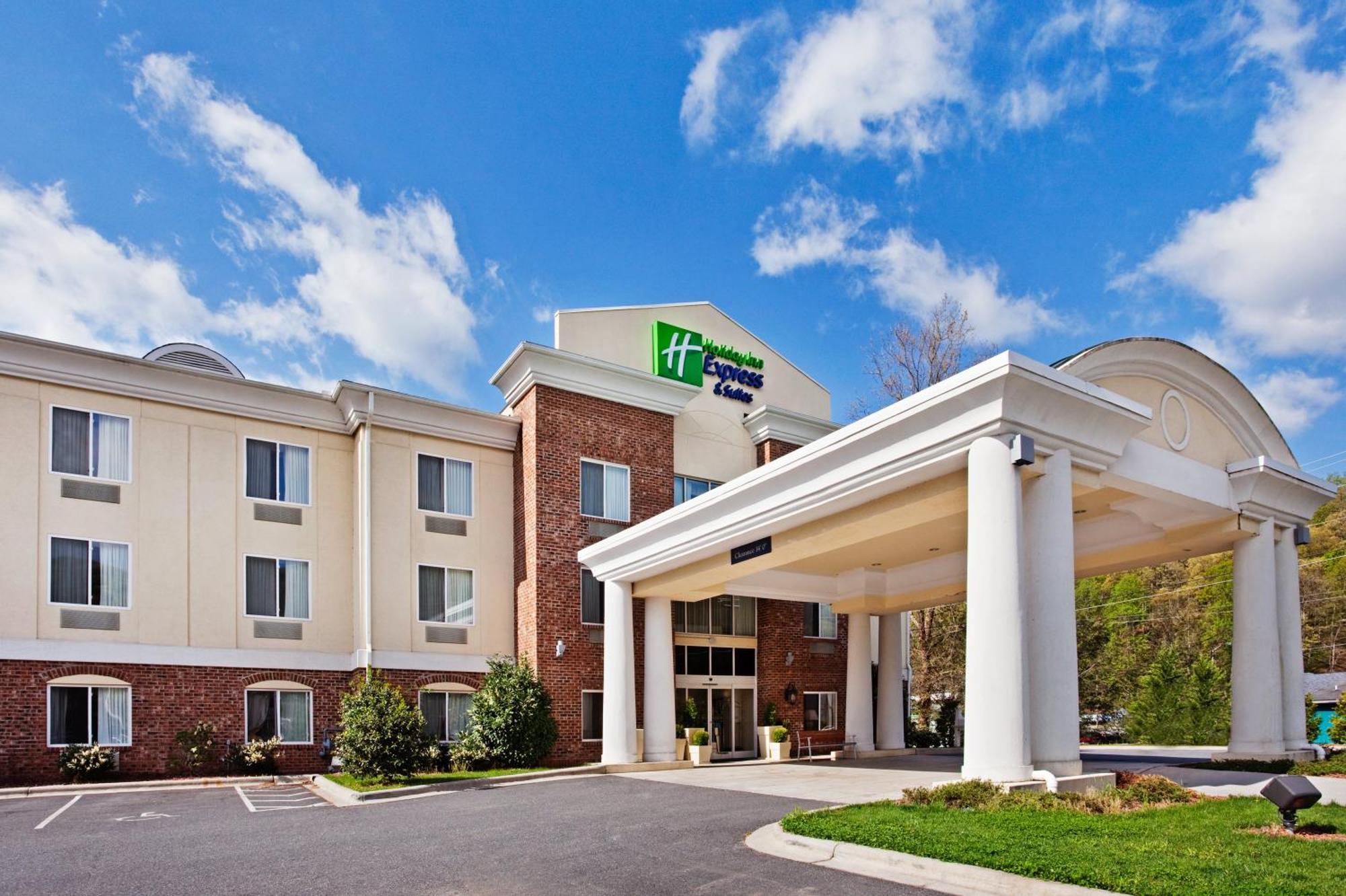 Holiday Inn Express Hotel & Suites Cherokee-Casino By Ihg Екстериор снимка