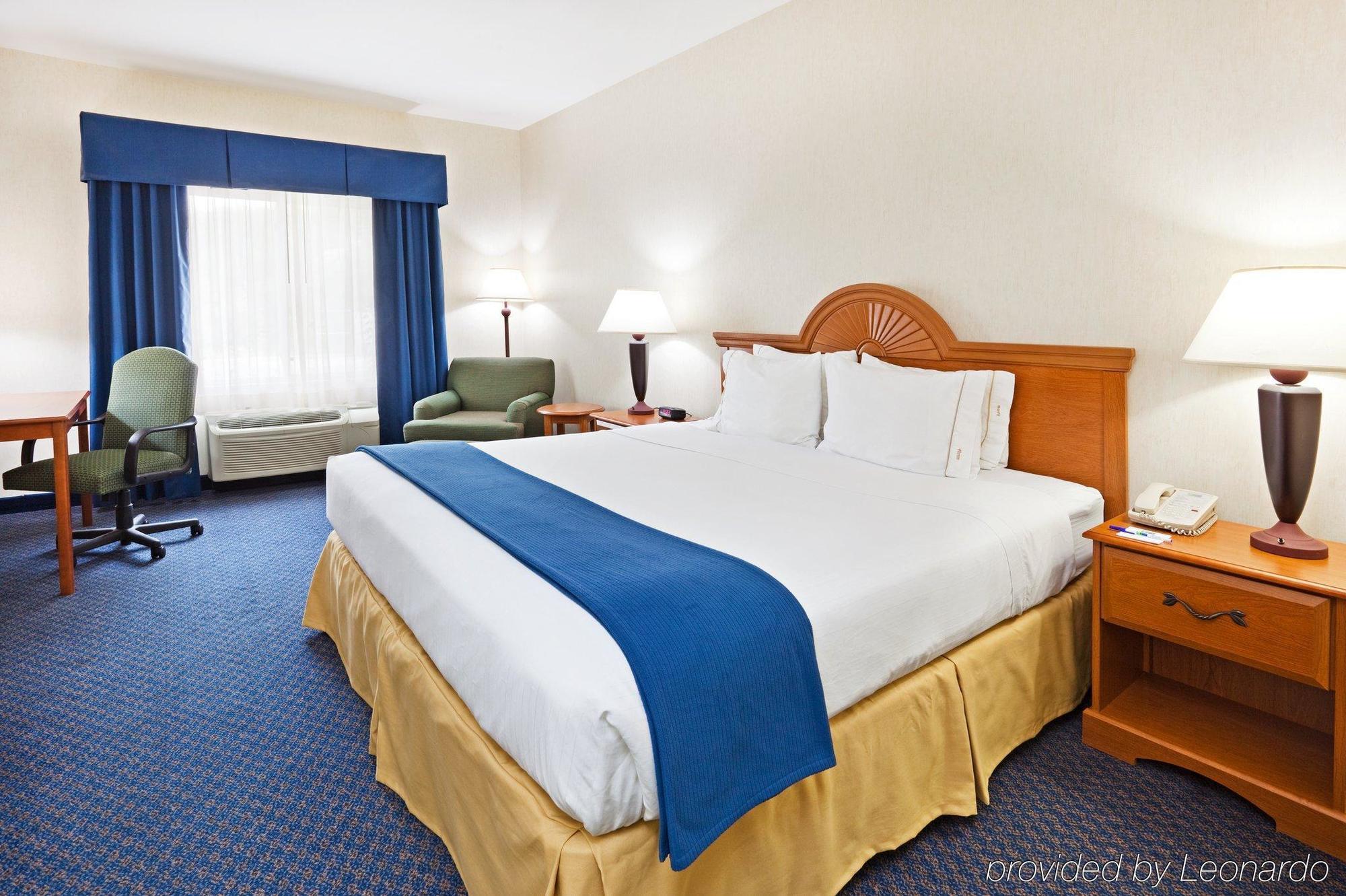 Holiday Inn Express Hotel & Suites Cherokee-Casino By Ihg Екстериор снимка